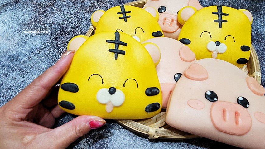 想吃先預訂、現場買不到！！2022虎年造型刈包來囉！加碼虎咬豬，財運福氣通通來（自用送禮兩相宜）