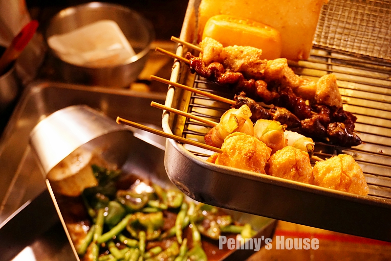 竹北宵夜 - 烤第一 燒烤/炸物攤，太便宜45元的炸雞排！首推蘿蔔糕和烤糯米腸超好吃～～自強南路宵夜（菜單）