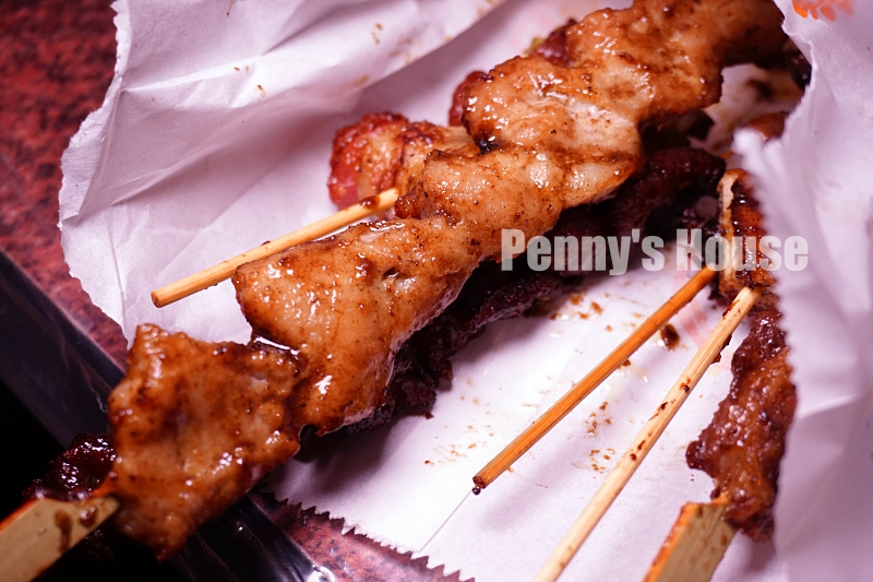 竹北宵夜 - 烤第一 燒烤/炸物攤，太便宜45元的炸雞排！首推蘿蔔糕和烤糯米腸超好吃～～自強南路宵夜（菜單）