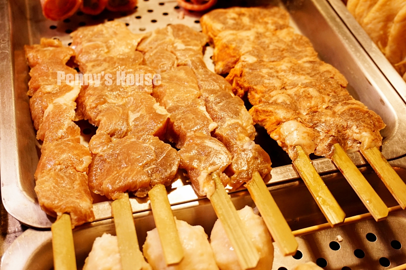 竹北宵夜 - 烤第一 燒烤/炸物攤，太便宜45元的炸雞排！首推蘿蔔糕和烤糯米腸超好吃～～自強南路宵夜（菜單）