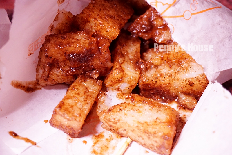 竹北宵夜 - 烤第一 燒烤/炸物攤，太便宜45元的炸雞排！首推蘿蔔糕和烤糯米腸超好吃～～自強南路宵夜（菜單）