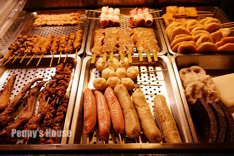 竹北宵夜 - 烤第一 燒烤/炸物攤，太便宜45元的炸雞排！首推蘿蔔糕和烤糯米腸超好吃～～自強南路宵夜（菜單）