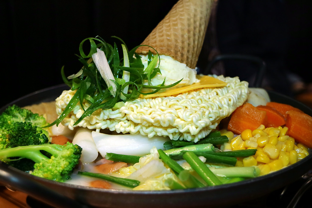 86B6E1AB-D67C-47BD-B6CC-B74EBA0C60BF