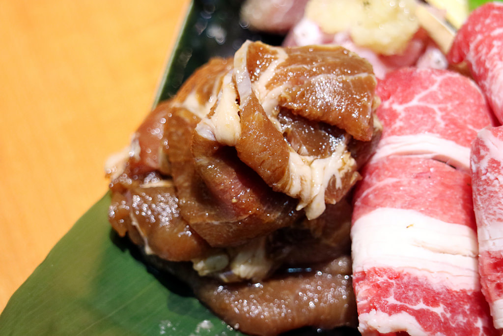 6F02117D-29C2-4FB5-A58D-78B419AF3A3C