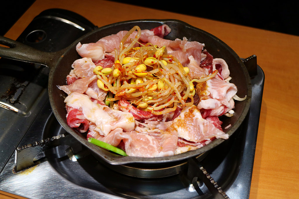 FC0D7FE3-173A-4C3D-A6C4-1FF56EA7ADE1