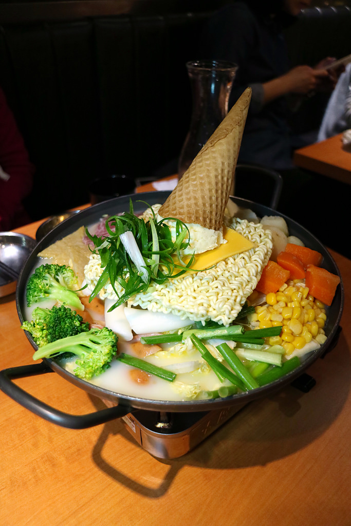 E87DE942-7D04-4CA8-91EB-AD1DA5757403