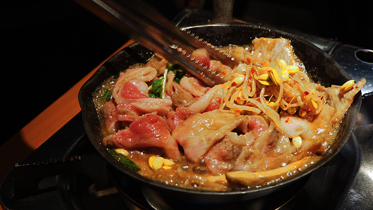 娘子韓食,東區韓式料理,市民大道韓式,我不是他媽媽,忠孝敦化燒烤,忠孝蹲畫商圈,市民敦化路口,燒酒,石鍋拌飯,牛魔王套餐,連鎖韓式料理,娘子炸雞