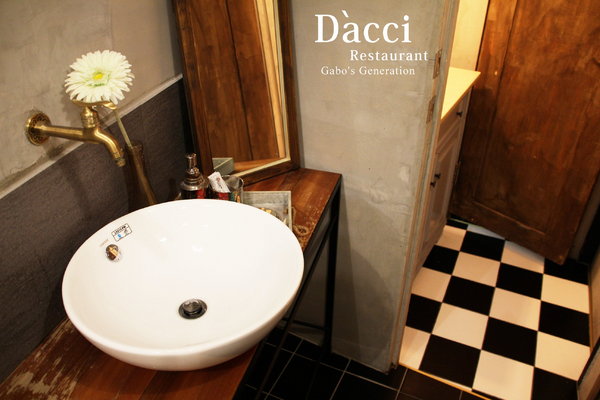 Dacci 打趣法式廚房：【台南】Dacci打趣法式廚房，絕美法式早午餐！硬脆鹹派＆甜點塔都好吃！