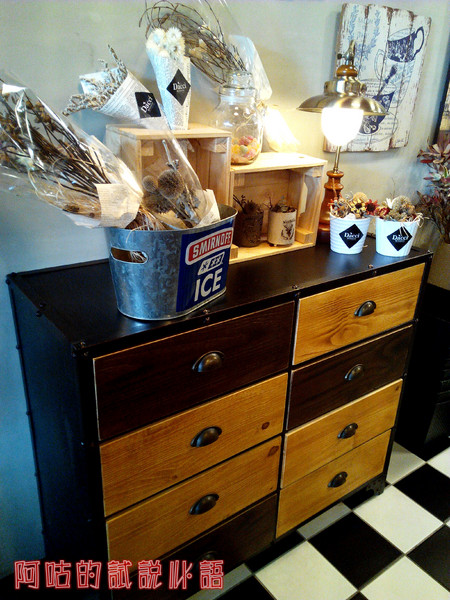 Dacci 打趣法式廚房：【臺南Ω東區】Dacci 打趣，法式廚房。餐點好吃氣氛佳，大推嫩煎鴨胸佐覆巧克力盆子醬