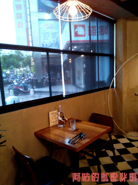 Dacci 打趣法式廚房：【臺南Ω東區】Dacci 打趣，法式廚房。餐點好吃氣氛佳，大推嫩煎鴨胸佐覆巧克力盆子醬