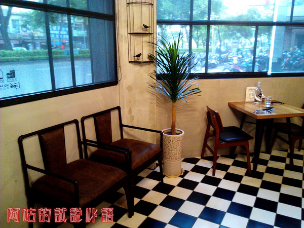 Dacci 打趣法式廚房：【臺南Ω東區】Dacci 打趣，法式廚房。餐點好吃氣氛佳，大推嫩煎鴨胸佐覆巧克力盆子醬