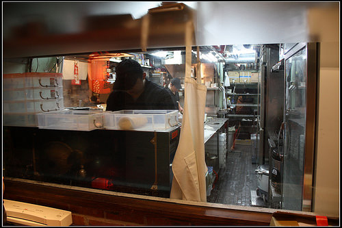 【台北食記】大安旗艦店‧米澤製麵烏龍麵 天婦羅炸物