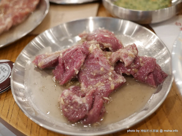 姜虎東678白丁烤肉:【食記】台中姜虎東678白丁韓國傳統烤肉台中店@北屯漢口幫美食廣場 : 世界第一BBQ?嗯,這裡的食材跟醬料都比在韓國首爾要好吃的多了…也比林佳龍有誠意喔! 姜虎東678白丁烤肉:【食記】台中姜虎東678白丁韓國傳統烤肉台中店@北屯漢口幫美食廣場 : 世界第一BBQ?嗯,這裡的食材跟醬料都比在韓國首爾要好吃的多了…也比林佳龍有誠意喔!