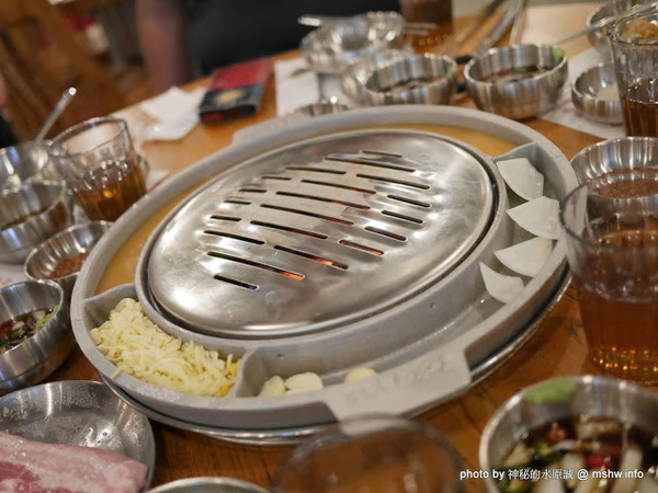 姜虎東678白丁烤肉:【食記】台中姜虎東678白丁韓國傳統烤肉台中店@北屯漢口幫美食廣場 : 世界第一BBQ?嗯,這裡的食材跟醬料都比在韓國首爾要好吃的多了…也比林佳龍有誠意喔! 姜虎東678白丁烤肉:【食記】台中姜虎東678白丁韓國傳統烤肉台中店@北屯漢口幫美食廣場 : 世界第一BBQ?嗯,這裡的食材跟醬料都比在韓國首爾要好吃的多了…也比林佳龍有誠意喔!