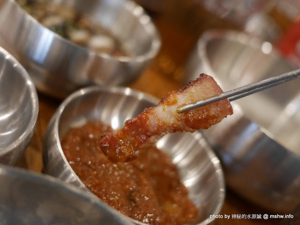 姜虎東678白丁烤肉:【食記】台中姜虎東678白丁韓國傳統烤肉台中店@北屯漢口幫美食廣場 : 世界第一BBQ?嗯,這裡的食材跟醬料都比在韓國首爾要好吃的多了…也比林佳龍有誠意喔! 姜虎東678白丁烤肉:【食記】台中姜虎東678白丁韓國傳統烤肉台中店@北屯漢口幫美食廣場 : 世界第一BBQ?嗯,這裡的食材跟醬料都比在韓國首爾要好吃的多了…也比林佳龍有誠意喔!