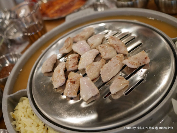 姜虎東678白丁烤肉:【食記】台中姜虎東678白丁韓國傳統烤肉台中店@北屯漢口幫美食廣場 : 世界第一BBQ?嗯,這裡的食材跟醬料都比在韓國首爾要好吃的多了…也比林佳龍有誠意喔! 姜虎東678白丁烤肉:【食記】台中姜虎東678白丁韓國傳統烤肉台中店@北屯漢口幫美食廣場 : 世界第一BBQ?嗯,這裡的食材跟醬料都比在韓國首爾要好吃的多了…也比林佳龍有誠意喔!