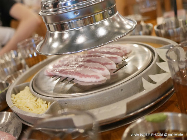 姜虎東678白丁烤肉:【食記】台中姜虎東678白丁韓國傳統烤肉台中店@北屯漢口幫美食廣場 : 世界第一BBQ?嗯,這裡的食材跟醬料都比在韓國首爾要好吃的多了…也比林佳龍有誠意喔! 姜虎東678白丁烤肉:【食記】台中姜虎東678白丁韓國傳統烤肉台中店@北屯漢口幫美食廣場 : 世界第一BBQ?嗯,這裡的食材跟醬料都比在韓國首爾要好吃的多了…也比林佳龍有誠意喔!