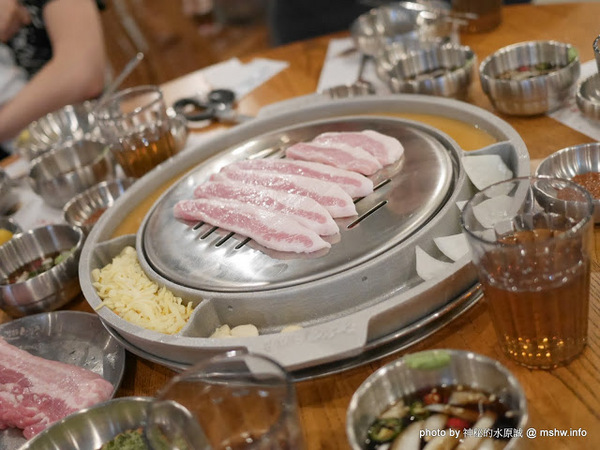 姜虎東678白丁烤肉:【食記】台中姜虎東678白丁韓國傳統烤肉台中店@北屯漢口幫美食廣場 : 世界第一BBQ?嗯,這裡的食材跟醬料都比在韓國首爾要好吃的多了…也比林佳龍有誠意喔! 姜虎東678白丁烤肉:【食記】台中姜虎東678白丁韓國傳統烤肉台中店@北屯漢口幫美食廣場 : 世界第一BBQ?嗯,這裡的食材跟醬料都比在韓國首爾要好吃的多了…也比林佳龍有誠意喔!