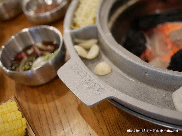 姜虎東678白丁烤肉:【食記】台中姜虎東678白丁韓國傳統烤肉台中店@北屯漢口幫美食廣場 : 世界第一BBQ?嗯,這裡的食材跟醬料都比在韓國首爾要好吃的多了…也比林佳龍有誠意喔! 姜虎東678白丁烤肉:【食記】台中姜虎東678白丁韓國傳統烤肉台中店@北屯漢口幫美食廣場 : 世界第一BBQ?嗯,這裡的食材跟醬料都比在韓國首爾要好吃的多了…也比林佳龍有誠意喔!