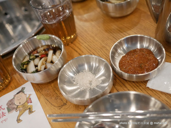 姜虎東678白丁烤肉:【食記】台中姜虎東678白丁韓國傳統烤肉台中店@北屯漢口幫美食廣場 : 世界第一BBQ?嗯,這裡的食材跟醬料都比在韓國首爾要好吃的多了…也比林佳龍有誠意喔! 姜虎東678白丁烤肉:【食記】台中姜虎東678白丁韓國傳統烤肉台中店@北屯漢口幫美食廣場 : 世界第一BBQ?嗯,這裡的食材跟醬料都比在韓國首爾要好吃的多了…也比林佳龍有誠意喔!