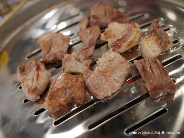 姜虎東678白丁烤肉:【食記】台中姜虎東678白丁韓國傳統烤肉台中店@北屯漢口幫美食廣場 : 世界第一BBQ?嗯,這裡的食材跟醬料都比在韓國首爾要好吃的多了…也比林佳龍有誠意喔! 姜虎東678白丁烤肉:【食記】台中姜虎東678白丁韓國傳統烤肉台中店@北屯漢口幫美食廣場 : 世界第一BBQ?嗯,這裡的食材跟醬料都比在韓國首爾要好吃的多了…也比林佳龍有誠意喔!