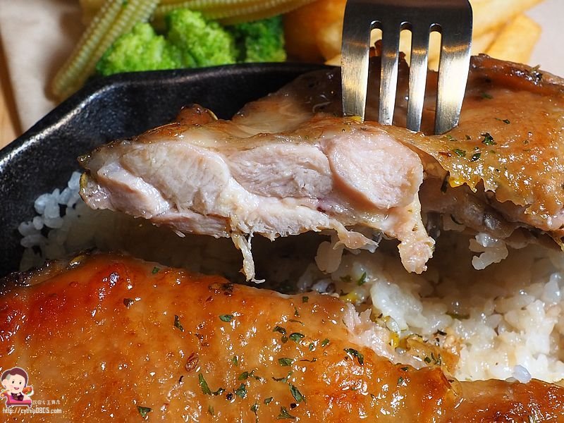 桃園同安街美食-放慢腳步-不能出外踏青的時候，就來這裡野餐吧!!餐點非常好吃呢~  (邀約) @民宿女王芽月-美食.旅遊.全台趴趴走