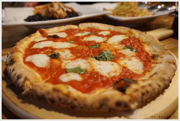 台中薄多義-88-瑪格莉特披薩.JPG