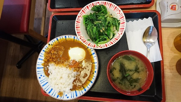 すき家 SUKIYA(站前店)：台北~すき家 SUKIYA 牛丼~日本連鎖店的NO.1~小資族的平價料理~值得推薦~