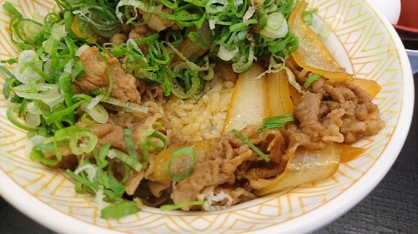 すき家 SUKIYA(站前店)：台北~すき家 SUKIYA 牛丼~日本連鎖店的NO.1~小資族的平價料理~值得推薦~