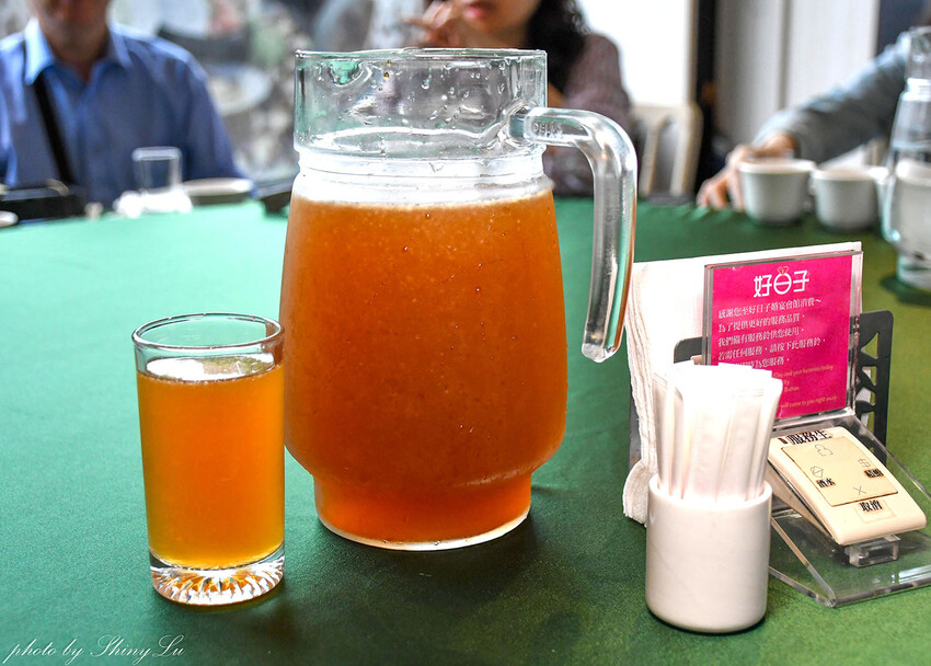 在地經營超過十年的林口台菜餐廳，京醬肉絲夾燒餅、拔絲地瓜一定要點