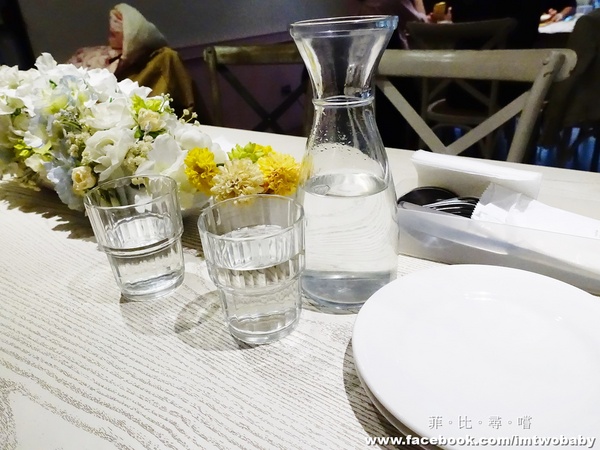 HERDOR Tea House 禾多:【捷運美食】HERDOR Tea House 禾多義式花茶餐廳 少女系甜點夢幻指數破錶 春季新餐點上市囉~~