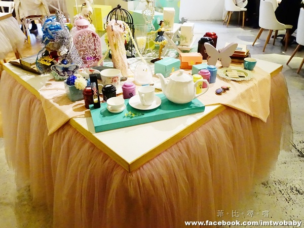 HERDOR Tea House 禾多:【捷運美食】HERDOR Tea House 禾多義式花茶餐廳 少女系甜點夢幻指數破錶 春季新餐點上市囉~~