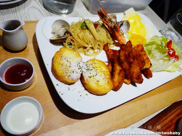 HERDOR Tea House 禾多:【捷運美食】HERDOR Tea House 禾多義式花茶餐廳 少女系甜點夢幻指數破錶 春季新餐點上市囉~~