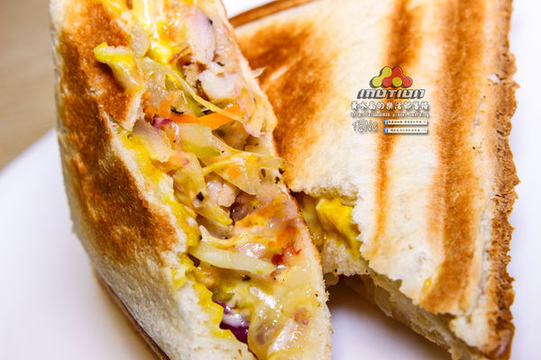 摩迅複合式餐飲(桃園大業店)│桃園市/民光東路(桃園咖啡、輕食好所在,3C產品檢修好幫手)