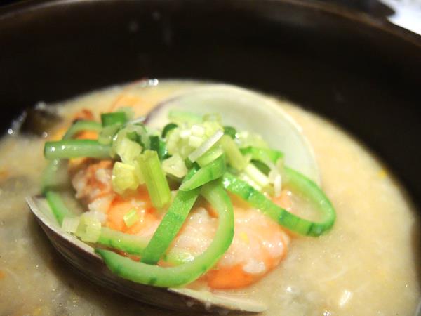 新北新莊 )甲午年創意料理- 新莊也能享受到奢華創意料理,潮式港式韓式法式台式都吃得到