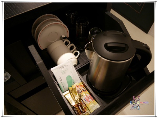 老爺行旅,台南住宿,黑板,虹牌油漆主題房,虹牌油漆,台南旅遊