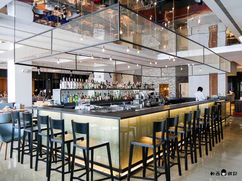 台南住宿》台南老爺行旅The Place Tainan●設計感十足精緻客房 豐盛在地台灣味早餐 緊鄰南紡購物中心 老爺集團住宿 台南住宿 - 軟西，遊記