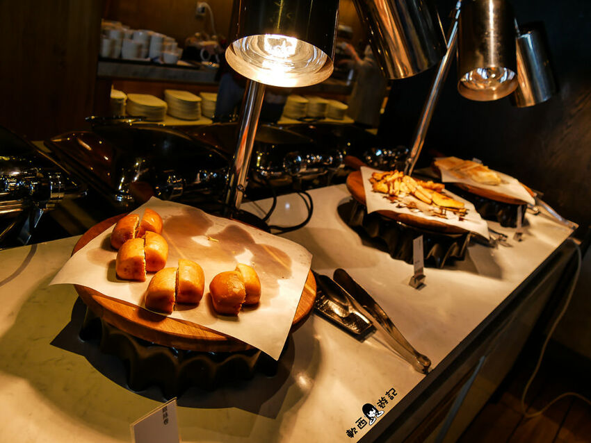 台南住宿》台南老爺行旅The Place Tainan●設計感十足精緻客房 豐盛在地台灣味早餐 緊鄰南紡購物中心 老爺集團住宿 台南住宿 - 軟西，遊記