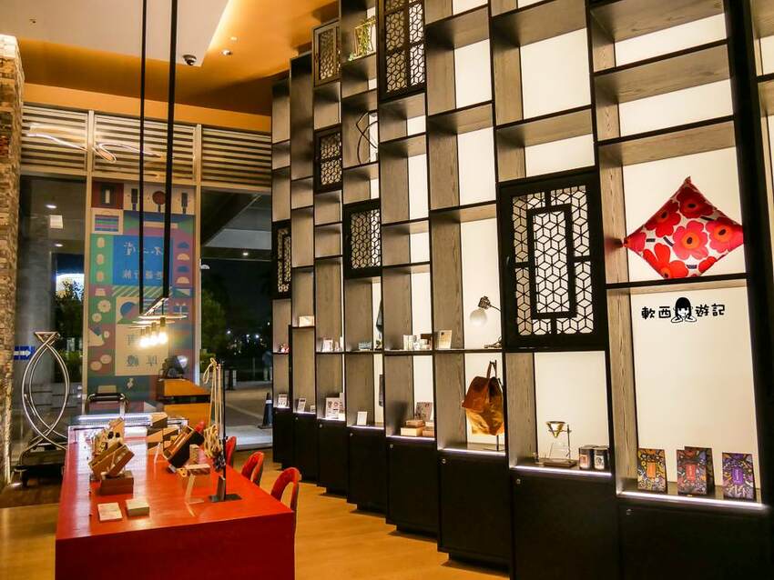 台南住宿》台南老爺行旅The Place Tainan●設計感十足精緻客房 豐盛在地台灣味早餐 緊鄰南紡購物中心 老爺集團住宿 台南住宿 - 軟西，遊記