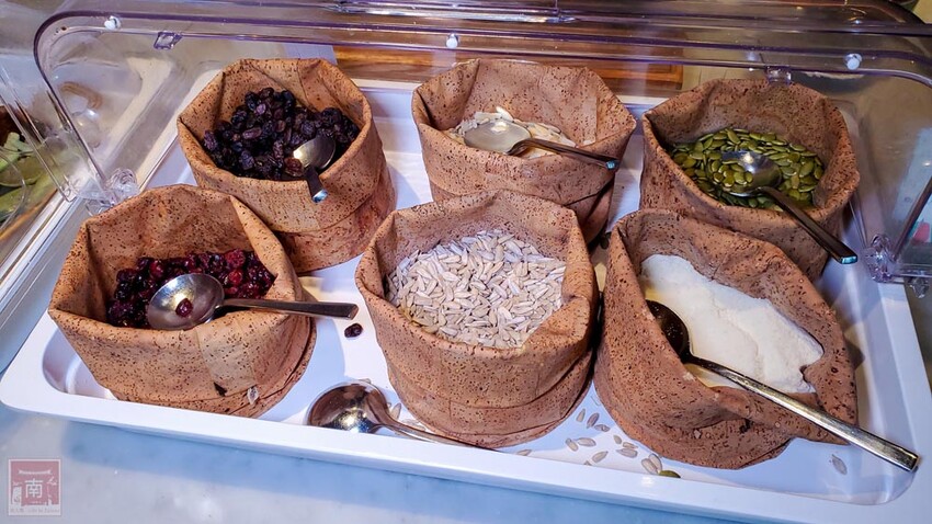 【臺南住宿】可樂果x臺南老爺行旅聯手打造可樂果台味主題房，讓你不用出房門也能吃能玩，還有可樂果周邊帶回家~台南老爺行旅 - 南人幫