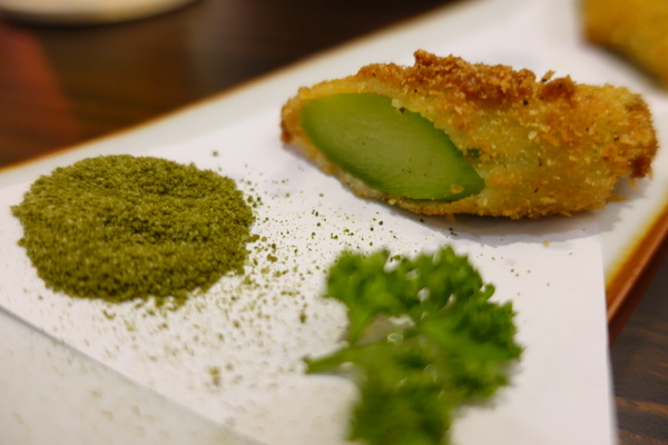 極 串揚酒場：(胖樺食記)新北板橋極 串揚酒場。遠渡重洋來的道地經典改良炸串。