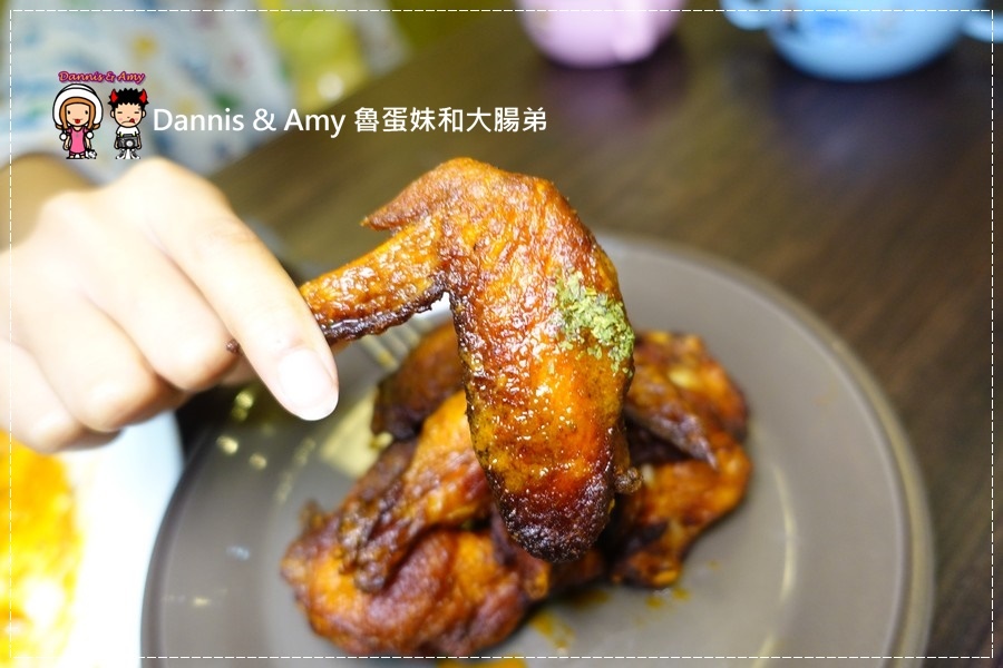 20170106《新竹美食》溫馨平價的Elsa艾莎異國美食。義大利麵。燉飯。披薩PIZZA︱情侶約會。親子朋友家庭聚餐餐廳推薦。 忠孝大潤發附近好停車（影片） (13).jpg