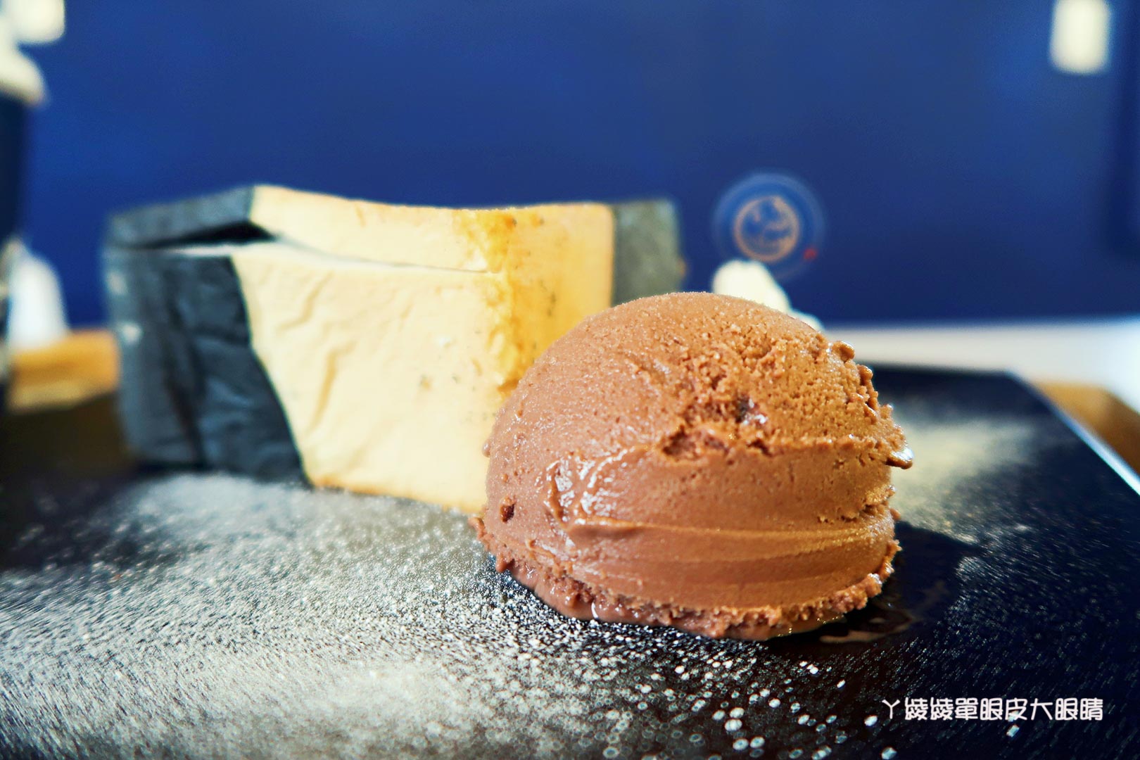 台南市中西區美食｜神農街冰品推薦！無聊郎Bored Wolf，非吃不可的超人氣雪貝冰跟會爆漿的流心吐司磚