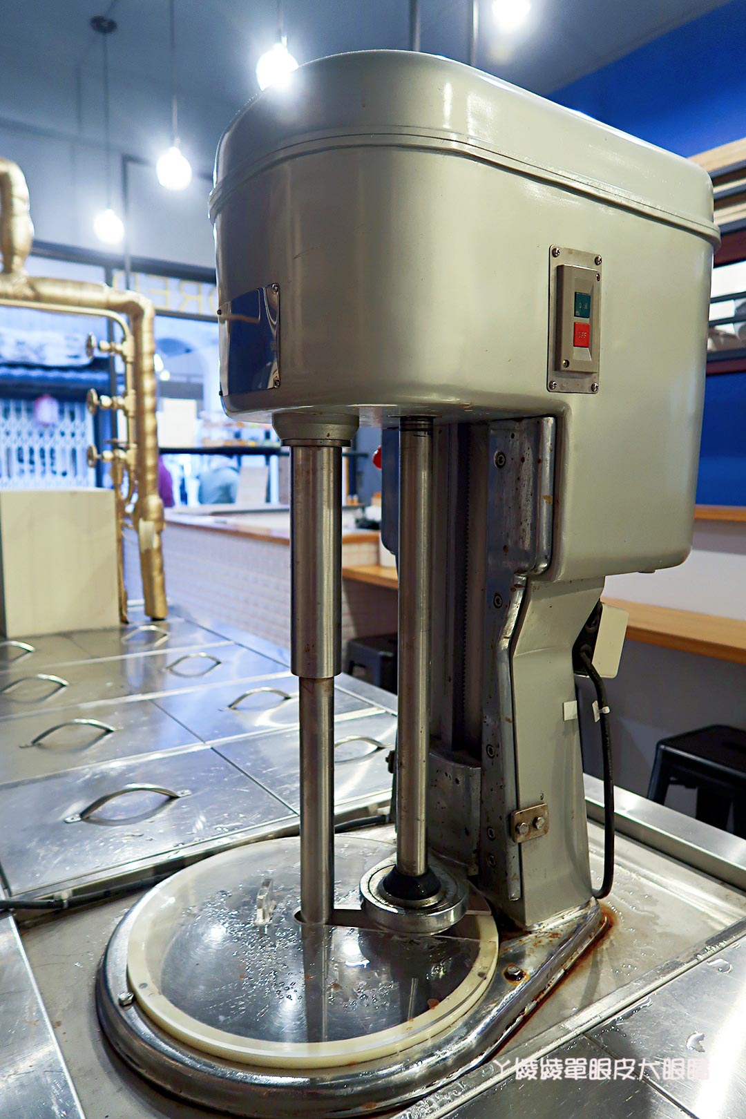 台南市中西區美食｜神農街冰品推薦！無聊郎Bored Wolf，非吃不可的超人氣雪貝冰跟會爆漿的流心吐司磚