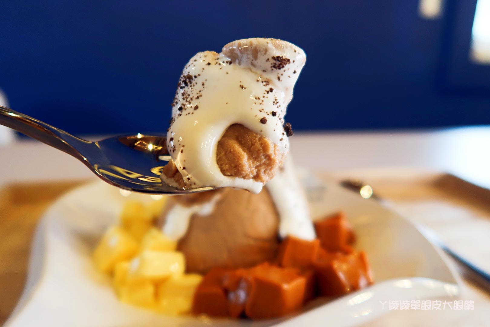 台南市中西區美食|神農街冰品推薦!無聊郎Bored Wolf,非吃不可的超人氣雪貝冰跟會爆漿的流心吐司磚