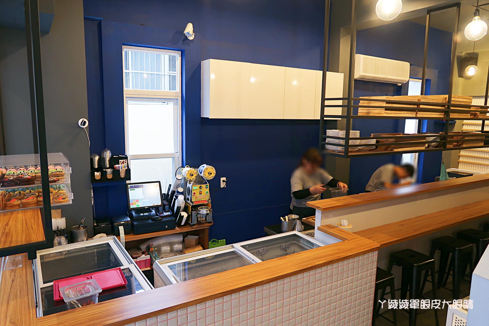 台南市中西區美食｜神農街冰品推薦！無聊郎Bored Wolf，非吃不可的超人氣雪貝冰跟會爆漿的流心吐司磚