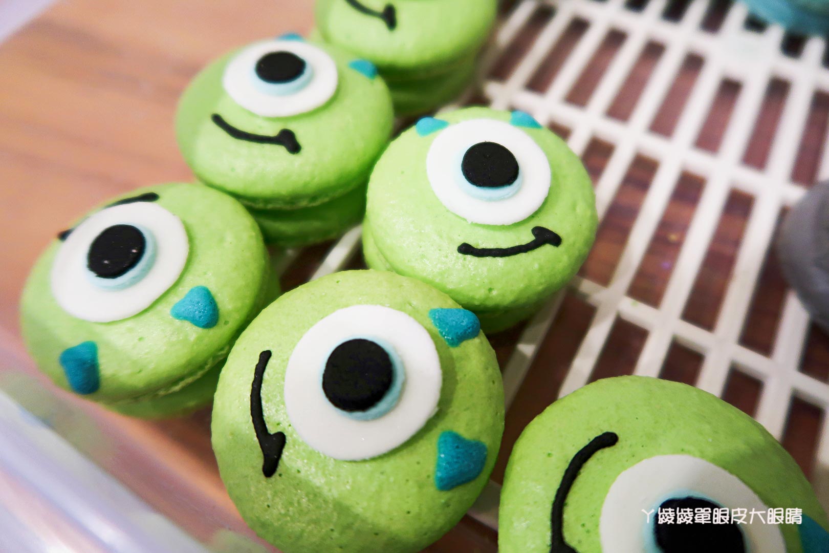 台南市中西區美食|神農街冰品推薦!無聊郎Bored Wolf,非吃不可的超人氣雪貝冰跟會爆漿的流心吐司磚