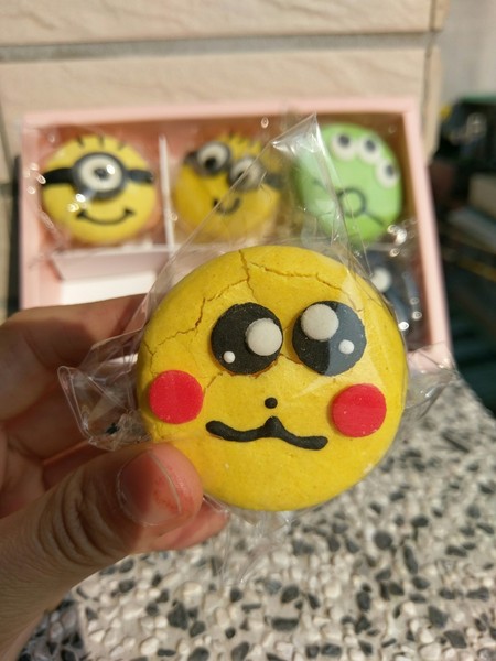 無聊郎-懷舊冰品冷飲:無聊郎-馬卡龍禮盒-六款超可愛的馬卡龍軟糖 看了心情大好 不過甜 微脆口感好