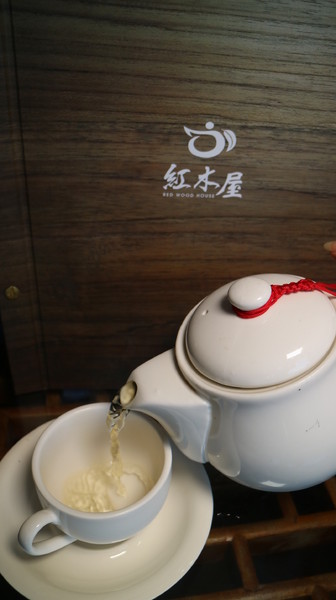 紅木屋 Caf'e Waffles：【台北美食】貓空好店--紅木屋 Caf'e Waffles