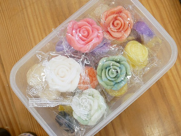 臺灣茶摳創皂館：臺灣茶摳創皂館-苗栗公館親子好去處  動手做屬於自己的肥皂  可彩繪、可捏塑  連大朋友也玩得很開心  (文末抽獎)